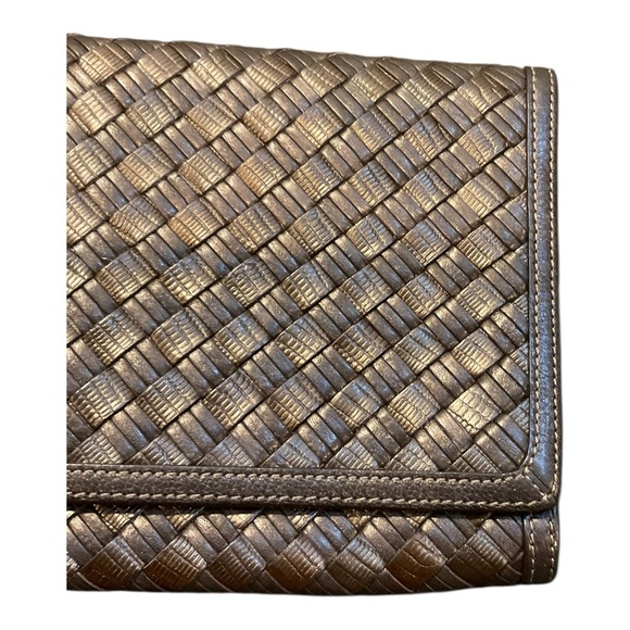 Cole Haan Women’s Brown Gold Clutch Heritage Weave Unit Handbag Purse